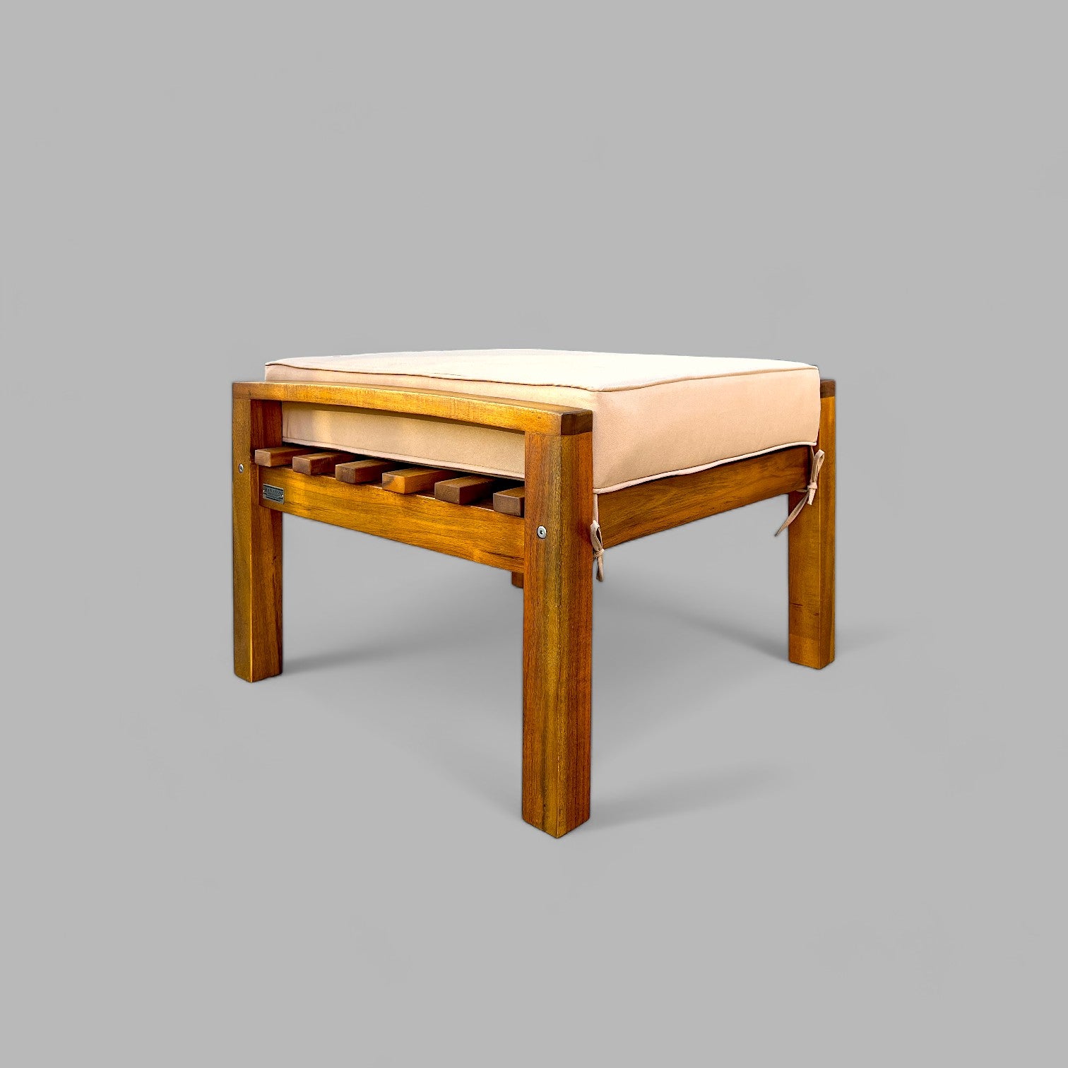 C1300O - Hilo Ottoman (6773336244353)