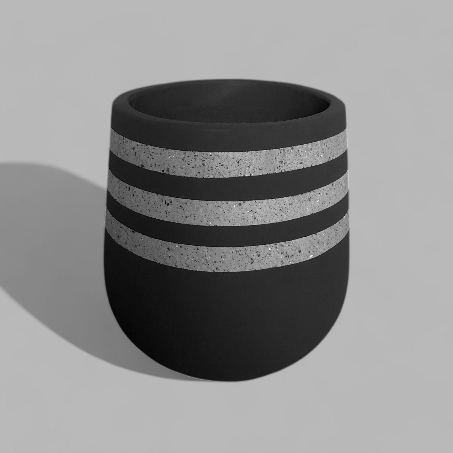 VT133S - PAINTED FOAM LITE & CONCRETE PLANTER (6592789348481)