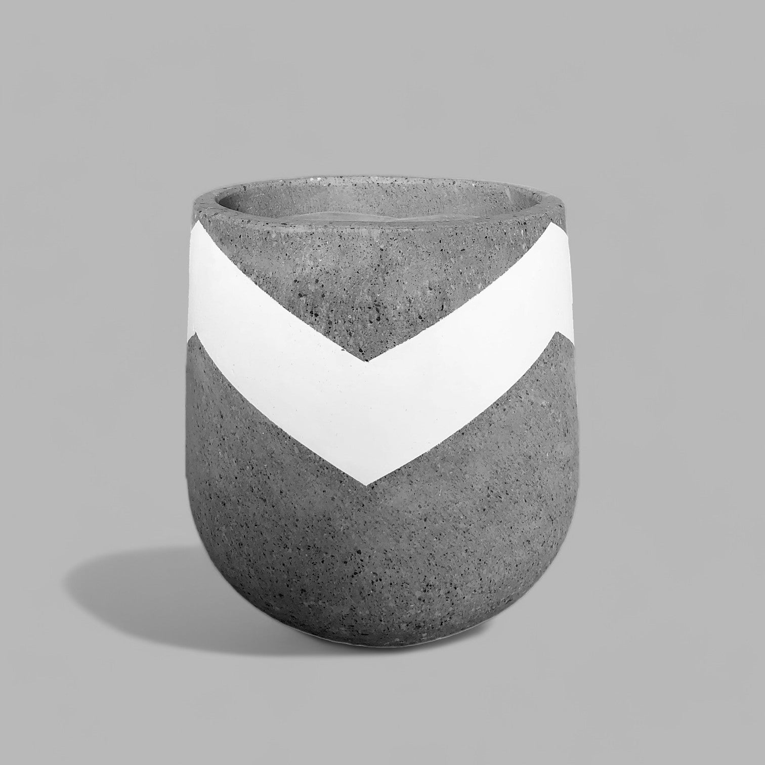 VT133S - PAINTED FOAM LITE & CONCRETE PLANTER (6592789348481)
