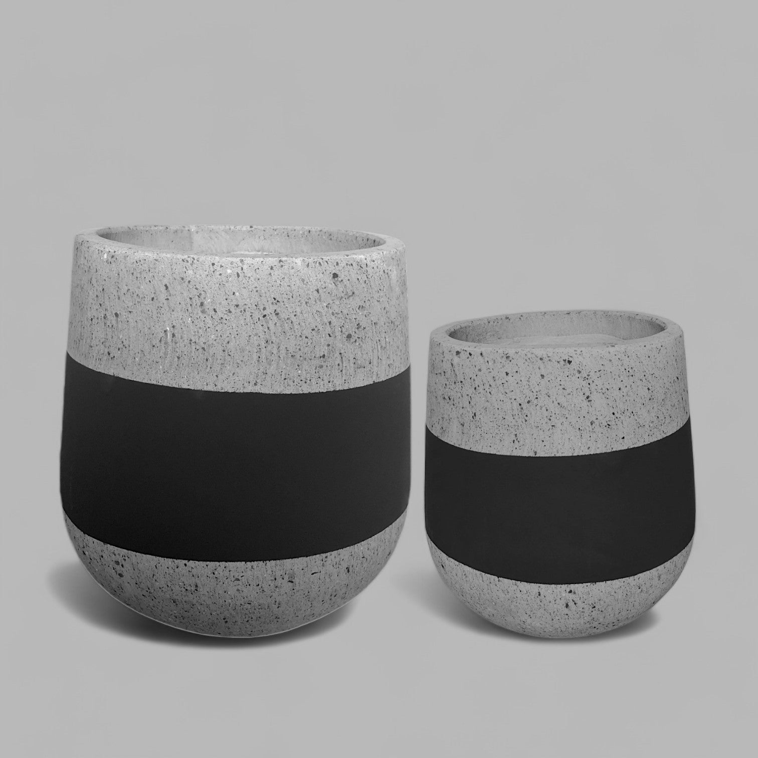 VT133S - PAINTED FOAM LITE & CONCRETE PLANTER (6592789348481)