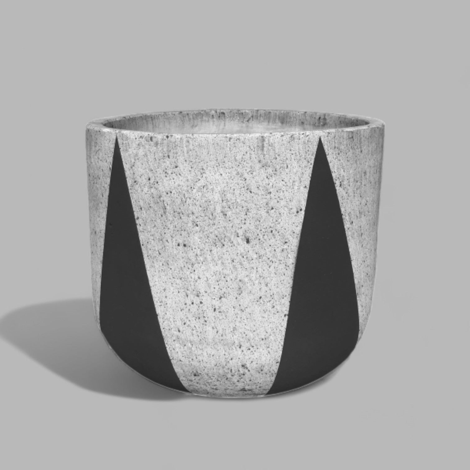 VT207BC - PAINTED FOAM LITE & CONCRETE PLANTER (6592789414017)