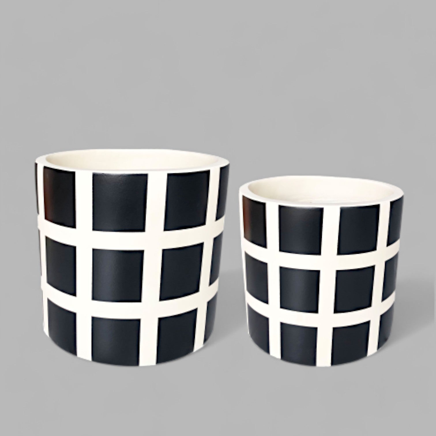 VT52CD - PAINTED FOAM LITE & CONCRETE PLANTER (6592789446785)
