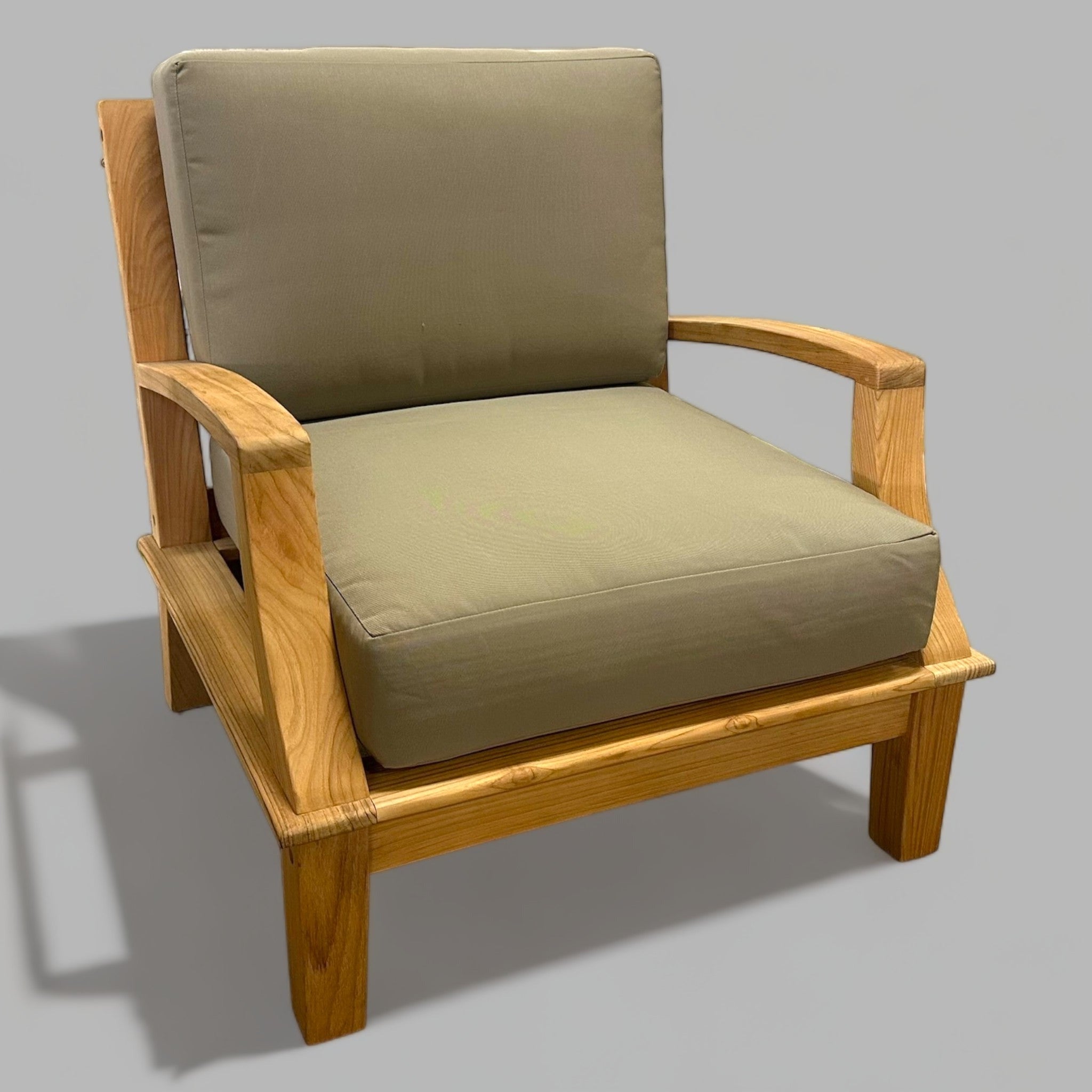 HLAC946 - Grande Club Chair – Hawaiian Discovery Furniture